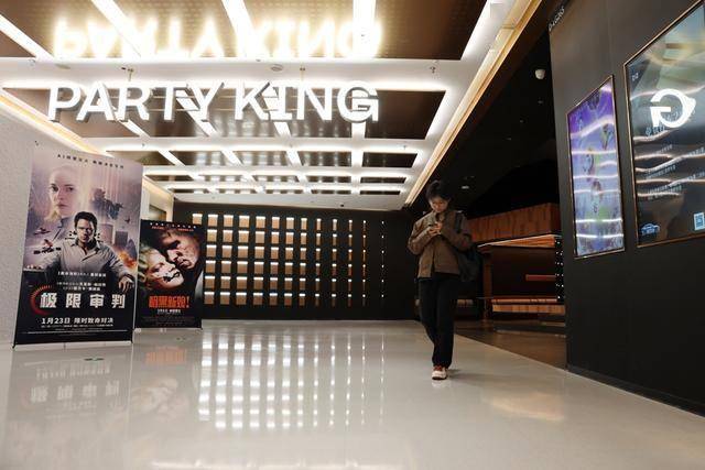 上海首家AI机器人“入职”的电影院来了你会去体验吗？(图2)