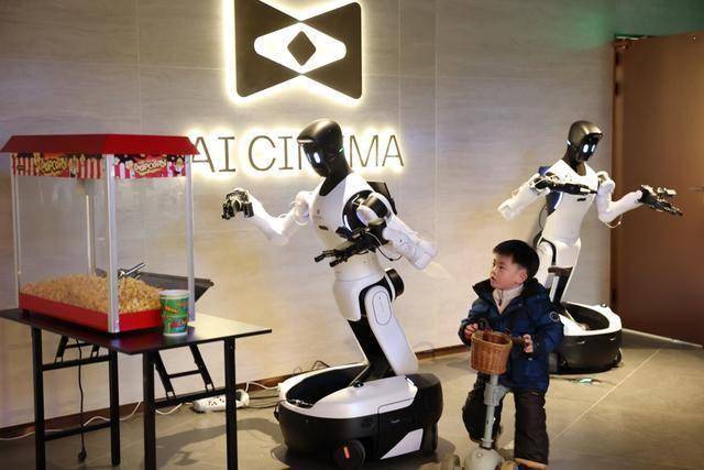 上海首家AI机器人“入职”的电影院来了你会去体验吗？(图5)