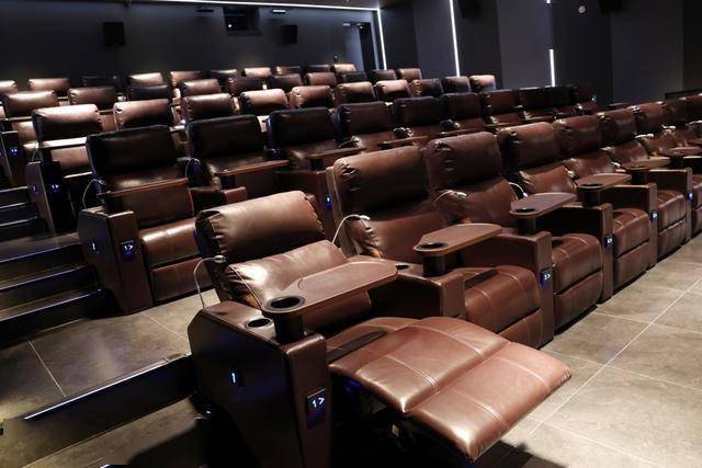 上海首家AI机器人“入职”的电影院来了你会去体验吗？(图8)