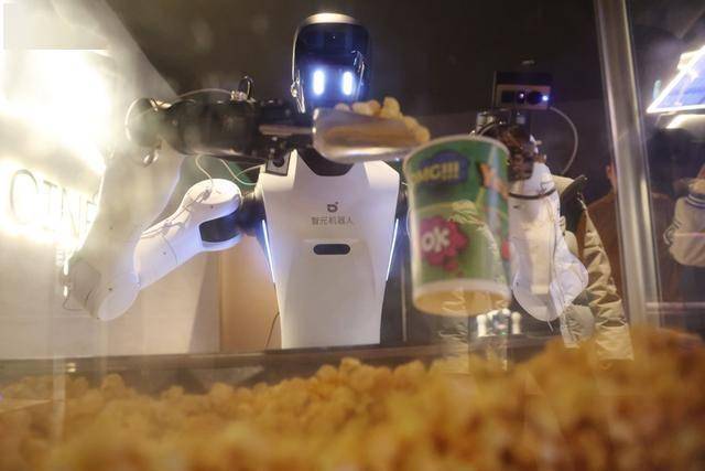 上海首家AI机器人“入职”的电影院来了你会去体验吗？(图12)